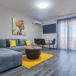 Pek Apartment