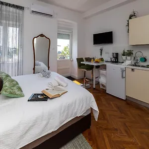 Kaiserin Apartment