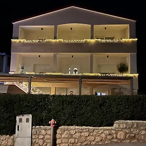 Tomeri , Starigrad Paklenica Kroatien